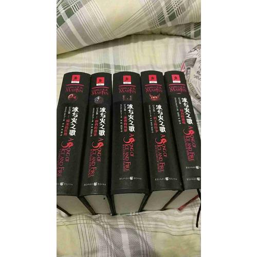 冰與火之歌·精裝紀念版（共5卷）